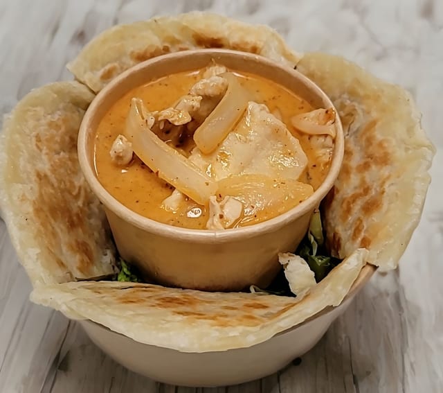Roti Massaman Curry.