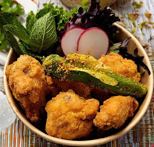 Zaab Chicken Wings.